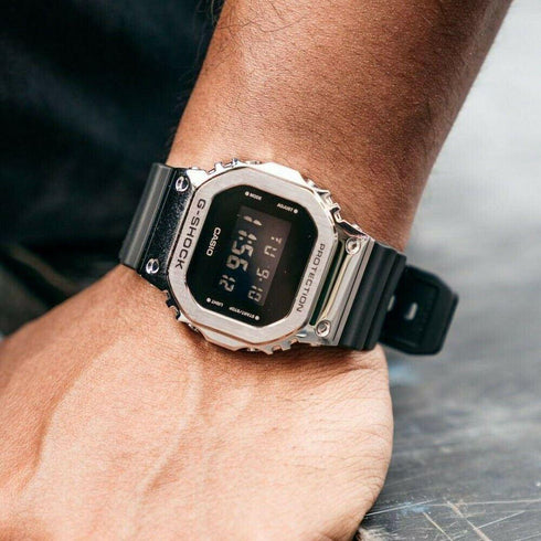 Casio G-Shock GM 5600 1ER Orologio Multifunzione acciaio lucido | Gioiellitosti.it